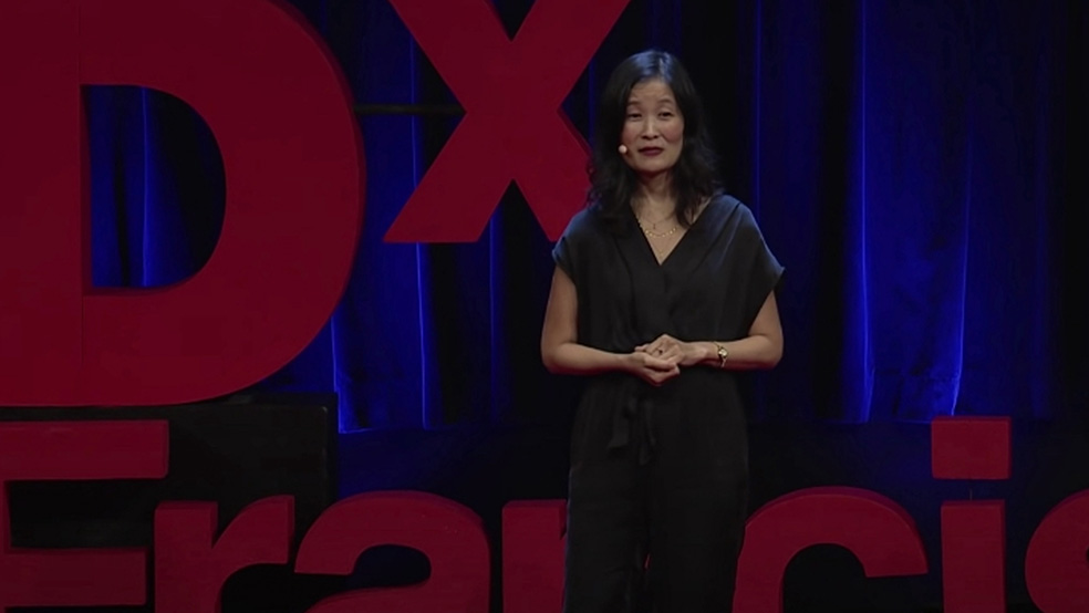 لورا شین (Laura Shin)