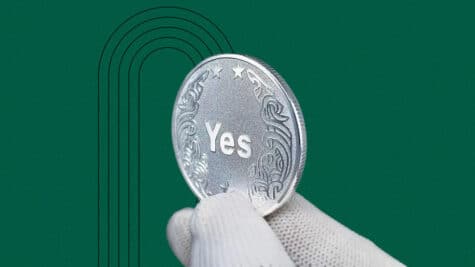 بازی یس کوین چیست؟
