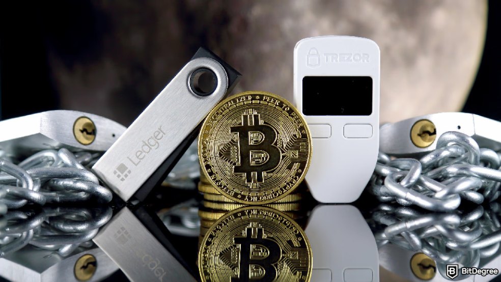 safest way to store crypto featured image آیا بیت کوین امن است؟ بررسی کامل ریسک‌ها و چالش‌های BTC
