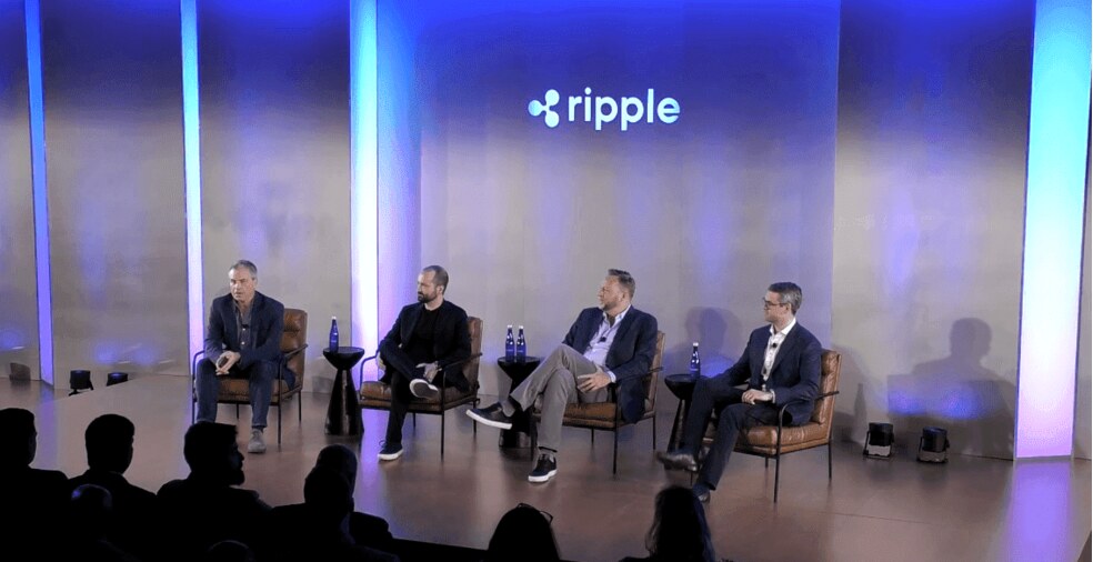 1.1 22 پیام عجیب بلک راک باعث خوشحالی جامعه ریپل (XRP) شد
